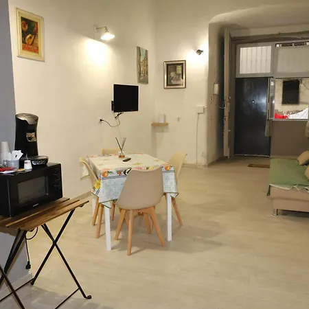 Mimi House *