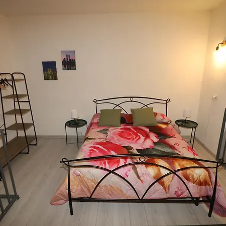 Mimi House *